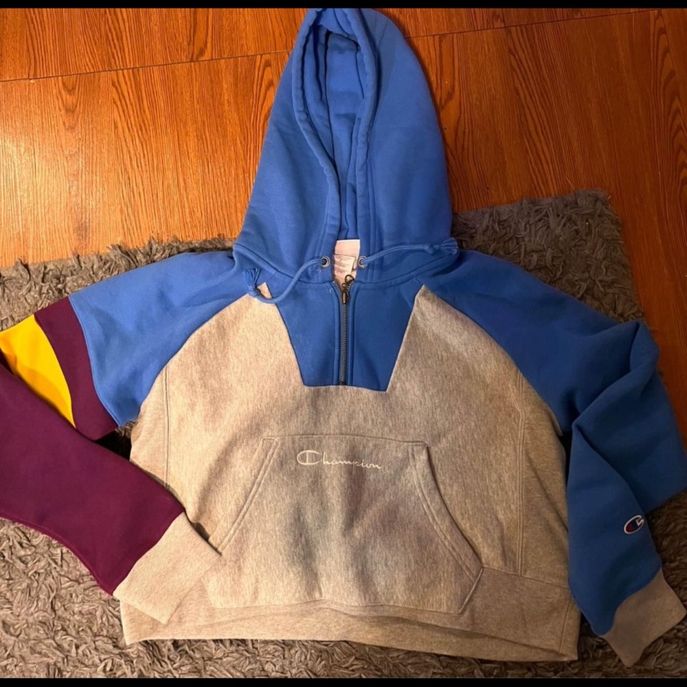 Women’s Champion cropped pullover - Small